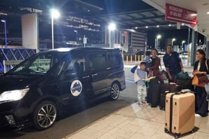 Kuljetus Sydneyn lentokentältä Sydneyn keskustaan (yksityinen kuljetus)