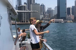 シドニー：午前または午後の港観光クルーズ