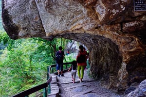 From Taipei: Taroko Gorge Private Tour