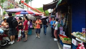 Shuanglian Morning Market