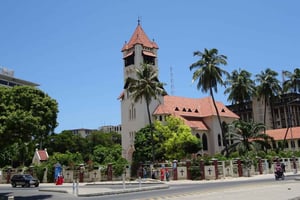 Dar es Salaam & Bagamoyo: 2-Day Guided Tour with Lunch