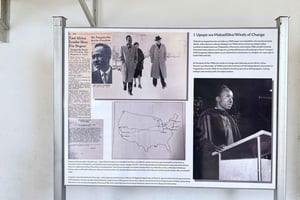 Dar es Salaam: Tuk-Tuk Tour, Street Food & Local Lifestyle