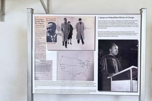 Dar es Salaam: Tuk-Tuk Tour, Street Food & Local Lifestyle