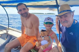 Snorkeling e nuoto con i delfini all'isola di Mnemba