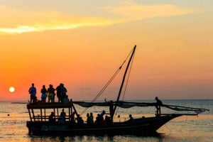 Stone town: Sunset dhow cruise & Visit night food market