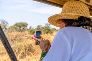 タランギレ国立公園エコサファリ：野生動物とコミュニティアドベンチャーをお楽しみください