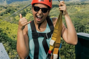 Ultimatives Sansibar: Masingini Zipline und Stone Town Tagestour