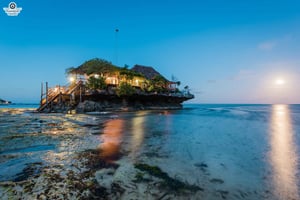 Sansibar: Jozani Forest, Red Colobus, The Rock Restaurant Tour