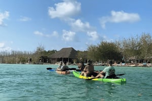 Zanzibar: caiaque nos mangais e visita à aldeia com frutas