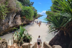 Zanzibar: Mtende Beach with Roundtrip Transfers