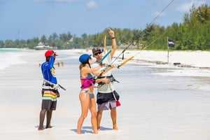 Zanzibar : Privatlektion i kiteboarding för nybörjare