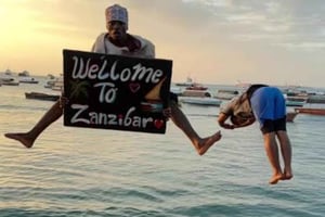 ZANZIBAR: Spice Farm, Stone Town Tour and Makachu Divers