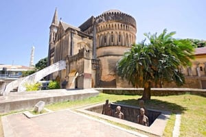 Zanzibar: Stone Town Walking Tour with Guide