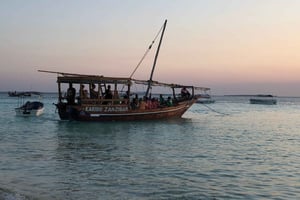 Zanzibar : croisière au coucher du soleil à bord d'un boutre avec prise en charge