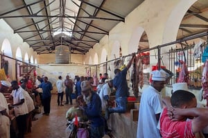 Sansibar: Swahili-Kleidung und Kochkurs auf einer Gewürzfarm