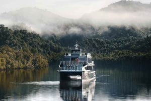 Strahan: Gordon River Cruise med lunch och Sarah Island Walk