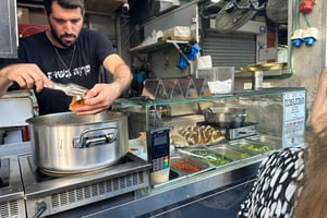 Tel Aviv: Excursão de degustação de comida no Mercado Carmel “Shuk Hacarmel”