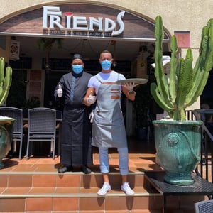 Friends Lounge Bar & Ravintola