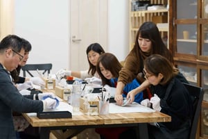 Asakusa, Tóquio: Workshop tradicional de Kintsugi com ouro 23K