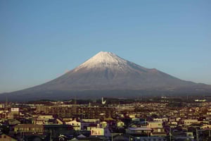 From Tokyo: Mount Fuji or Hakone+Gotemba Outlet Day Tour 10H
