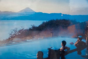From Tokyo: Mt. Fuji Sunrise Hot Springs Tour with Breakfast