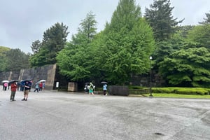 Tokyo: Imperial Palace, Edo Castle and Historical Tour