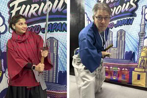 Tokyo: Kimono-fotosession inomhus med enkel påklädning och rekvisita