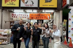 Tóquio: tour cultural local com sushi e experiência artística