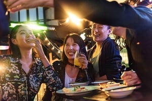 La vida nocturna de Tokio como un lugareño: ruta guiada de bares