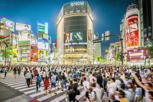 Tokyo: Shibuya Highlights Walking Tour & Secret Backstreets