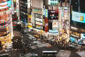 Tokyo: Shibuya Nightlife Survival Tour with Guide