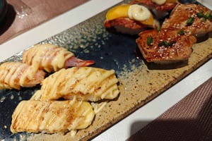 Tokyo: Liten familjematlagning på marknaden med en lokal värd