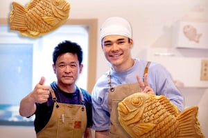 Tokyo: Taiyaki Making Workshop and Akasaka Walking Tour