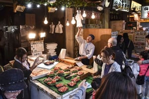 Tokyo: Tsukiji Fish Market Tour, TeamLab Planets & Subway