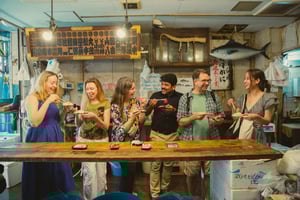 Tokio: Tour por el mercado de pescado de Tsukiji con degustación de sashimi fresco