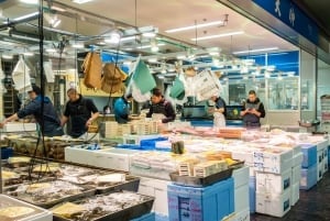 Tour privado por la gastronomía y la cultura de Tsukiji, Tokio Guía con licencia