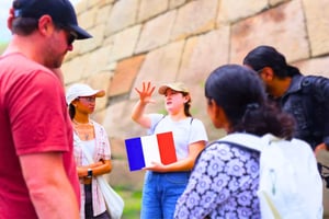 Tokyo: Walking Tour of the Imperial Palace, Shoguns, and Garden (FRENCH GUIDE)