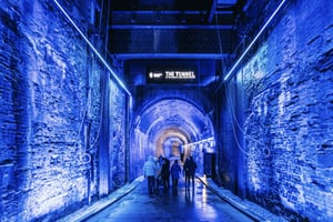 Niagaran putoukset: Tunnel Experience at Night & Power Station