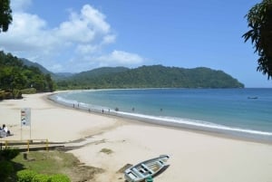 Port of Spain: Las Cuevas Beach