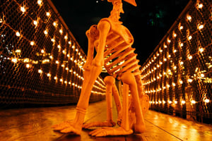 ハロウィンツアー：キャピラノの恐怖の橋＋サーモンの孵化場＋4つの訪問