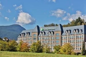 Holiday Inn & Suites North Vancouver, отель IHG Hotel