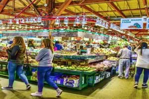 Vancouver: Granville Island Small Group Food Walking Tour