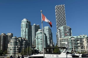 Vancouver: Hop-On Hop-Off City Tour by Car, Small Group