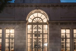 Café frío o pausa para comer en el illy Caffè de la Plaza de San Marcos