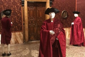 Tkaniny i perfumy w Wenecji