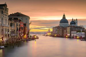 Veneza: Excursão a pé guiada e passeio de gôndola