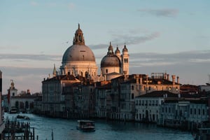Photo workshop in Venice with a local photographer!