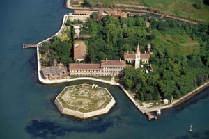 Tour esplorativo dell'isola di Poveglia da Venezia