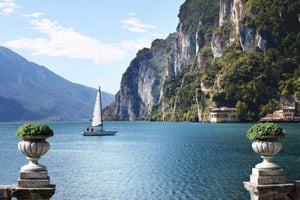 Excursión de un día privada de Venecia al Lago di Garda, ida y vuelta
