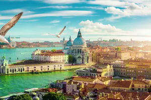 Punta Sabbioni: crociera al tramonto a Venezia con prosecco